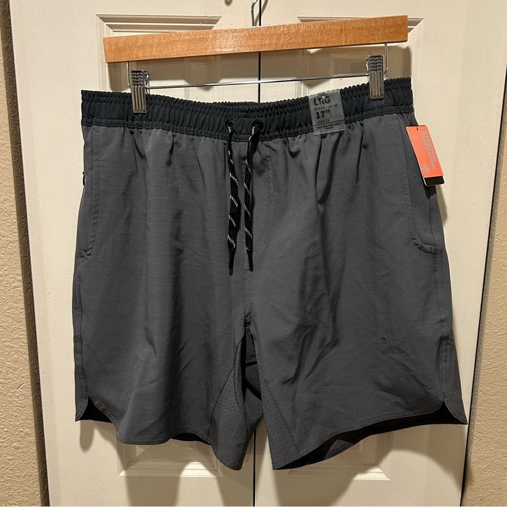 NWT Cardiff Surf Co Men’s Shorts inseam 7” , size Large